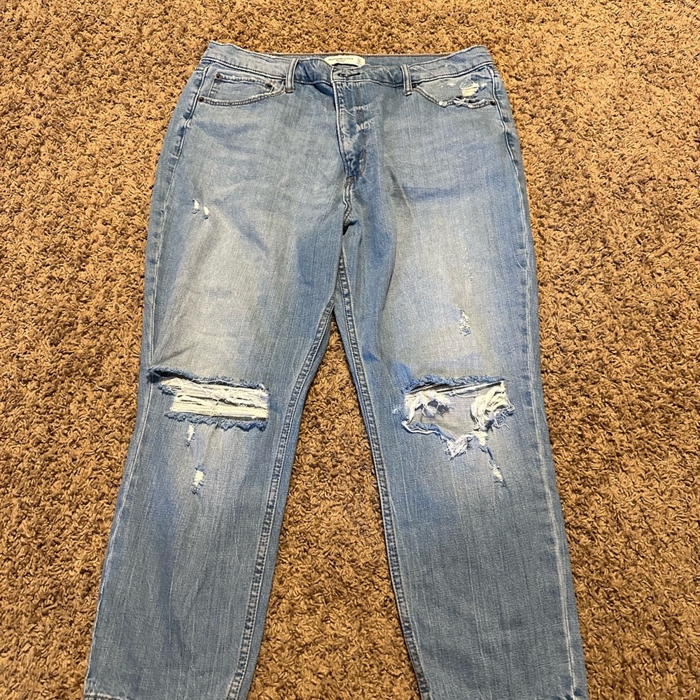 Distressed Light Blue Women's Jeans